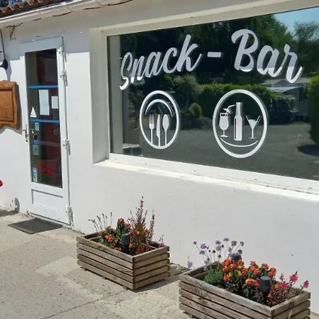 Camping Mobil-home 32m² Pour 8 Pers, Terrasse, Saint-sornin - Api-1-52-399 Saint-Sornin (Charente-Maritime)