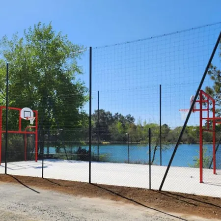 Mobil-home 32m² Pour 8 Pers, Terrasse, Saint-sornin - Api-1-52-399 Camping *