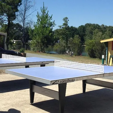 Mobil-home 32m² Pour 8 Pers, Terrasse, Saint-sornin - Api-1-52-399 Camping Saint-Sornin (Charente-Maritime)