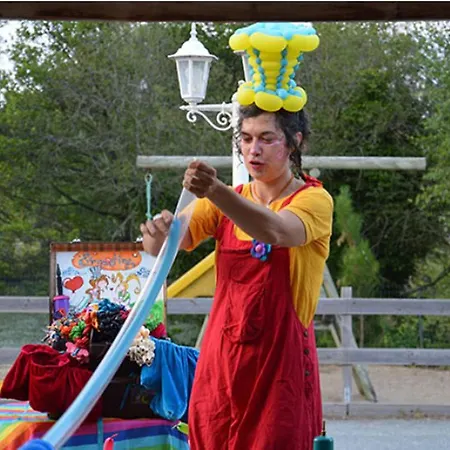 Mobil-home 32m² Pour 8 Pers, Terrasse, Saint-sornin - Api-1-52-399 캠프장 *