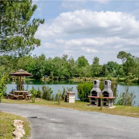 Mobil-home 32m² Pour 8 Pers, Terrasse, Saint-sornin - Api-1-52-399 Saint-Sornin (Charente-Maritime)