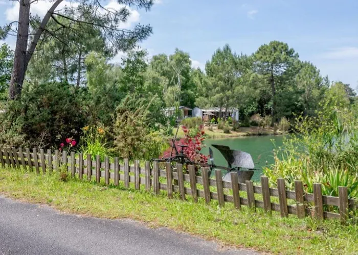 Mobil-home 32m² Pour 8 Pers, Terrasse, Saint-sornin - Api-1-52-399