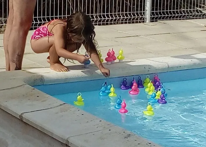 Camping Mobil-home 32m² Pour 8 Pers, Terrasse, Saint-sornin - Api-1-52-399 *